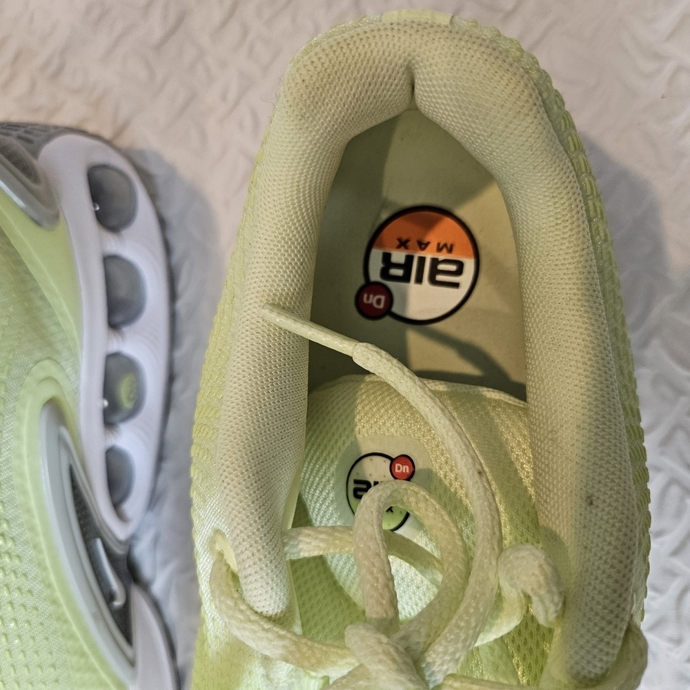 NIKE AIR MAX DN - Picture 2 of 6